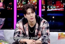 导演爆料王嘉尔视频,王嘉尔幕后花絮视频曝光，精彩瞬间引网友热议