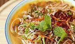 米线熬高汤爆料视频播放,视频播放背后的制作奥秘